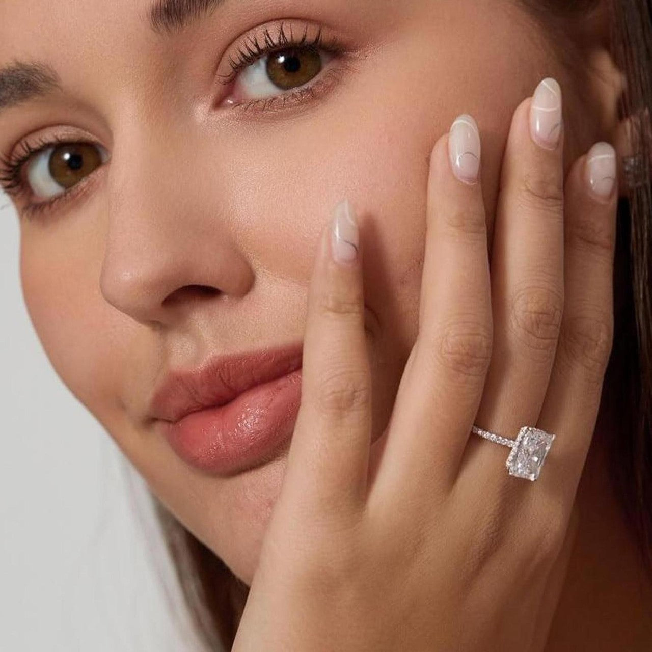 Dazzling VVS1 Moissanite Ring – Rare Radiant Cut, 925 Silver Women's Ring with Maximum Brilliance