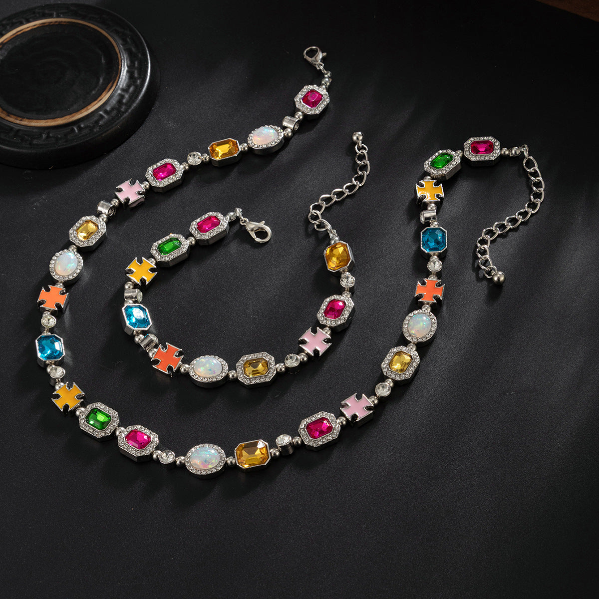 Trendy Unisex Gemstone Necklace: Elegant Natural Stone Pendant in Hypoallergenic Platinum & K-Gold